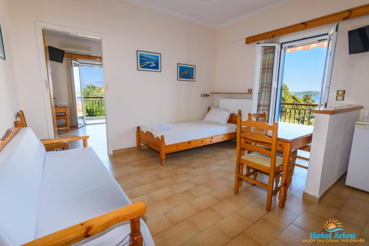 Hotel Arion Nydri  Esterno foto